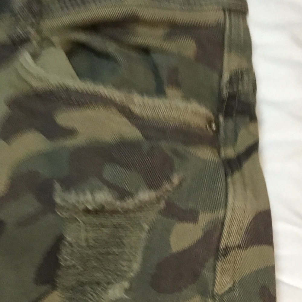 Women’s Skinny Camo Jeans - Olive Green